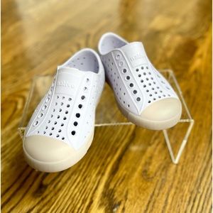 Toddler light purple Native Bloom shoes - Size 8